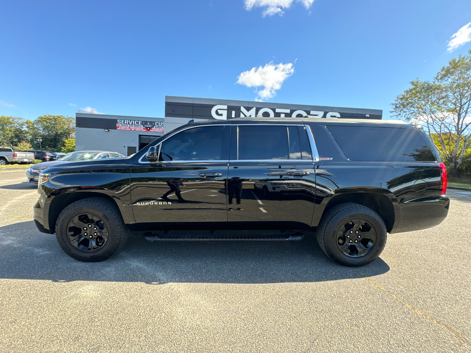 2017 Chevrolet Suburban LT Sport Utility 4D 3