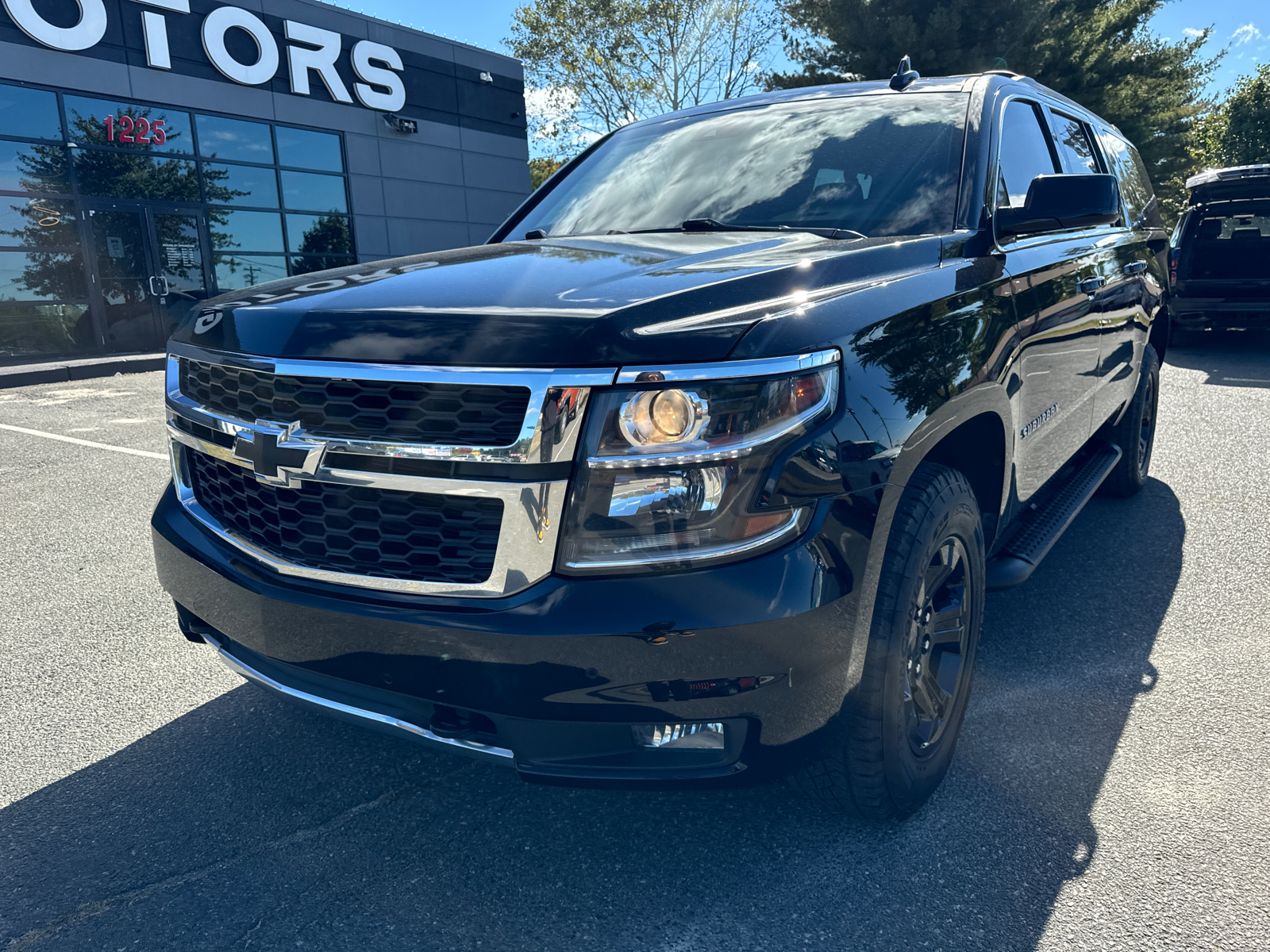 2017 Chevrolet Suburban LT Sport Utility 4D 15