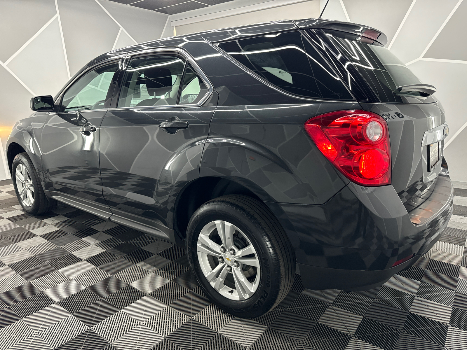 2013 Chevrolet Equinox LS Sport Utility 4D 4