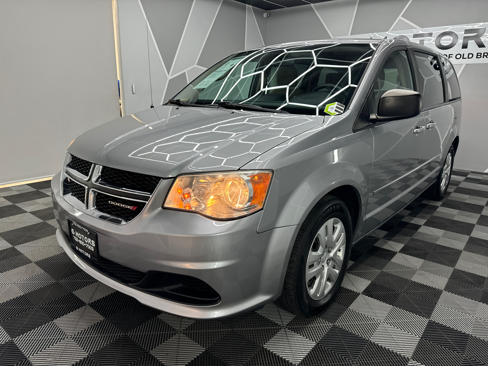 2014 Dodge Grand Caravan Passenger SE 30th Anniversary Minivan 4D 1