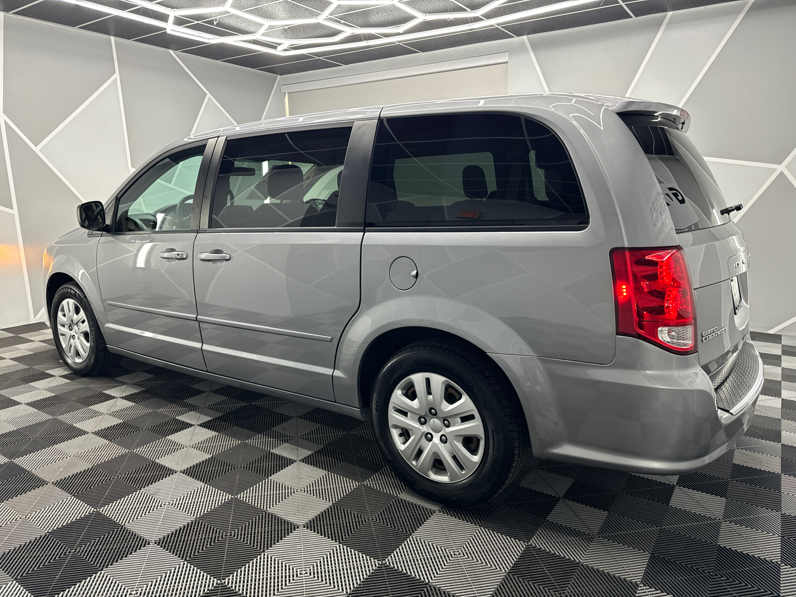 2014 Dodge Grand Caravan Passenger SE 30th Anniversary Minivan 4D 4