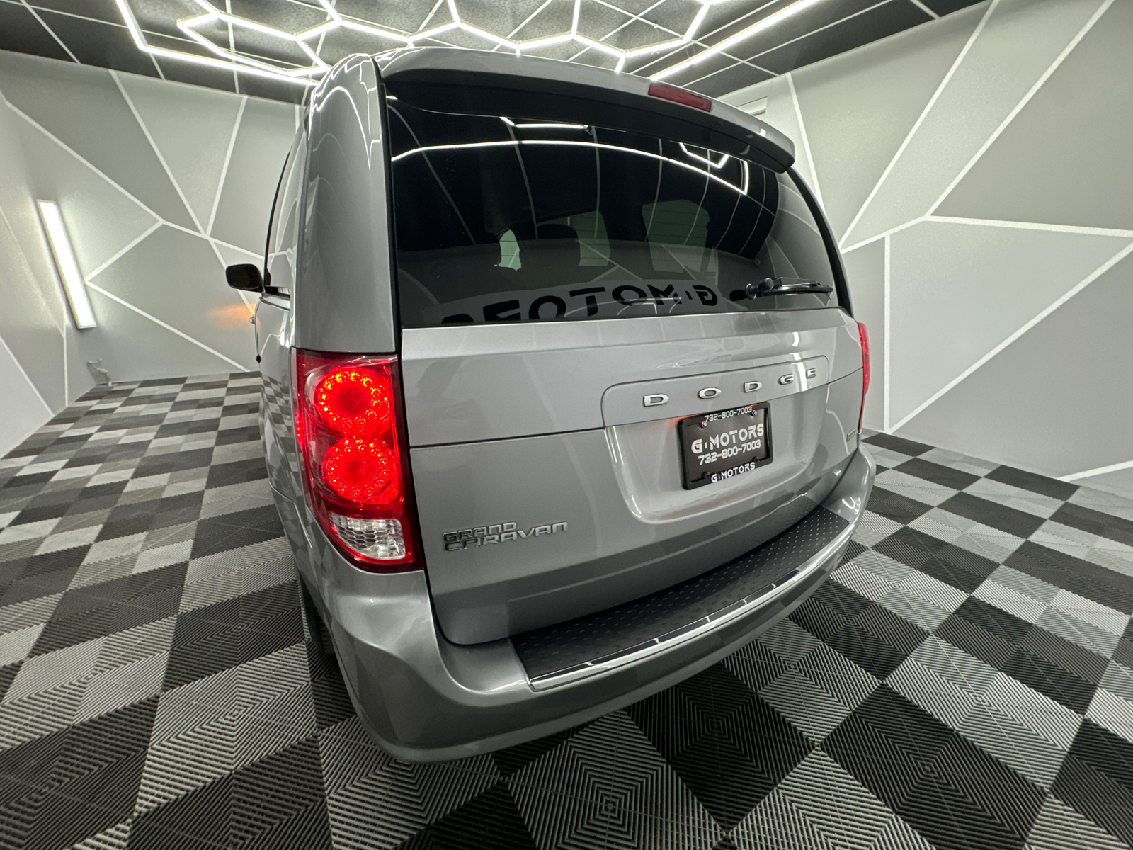 2014 Dodge Grand Caravan Passenger SE 30th Anniversary Minivan 4D 6