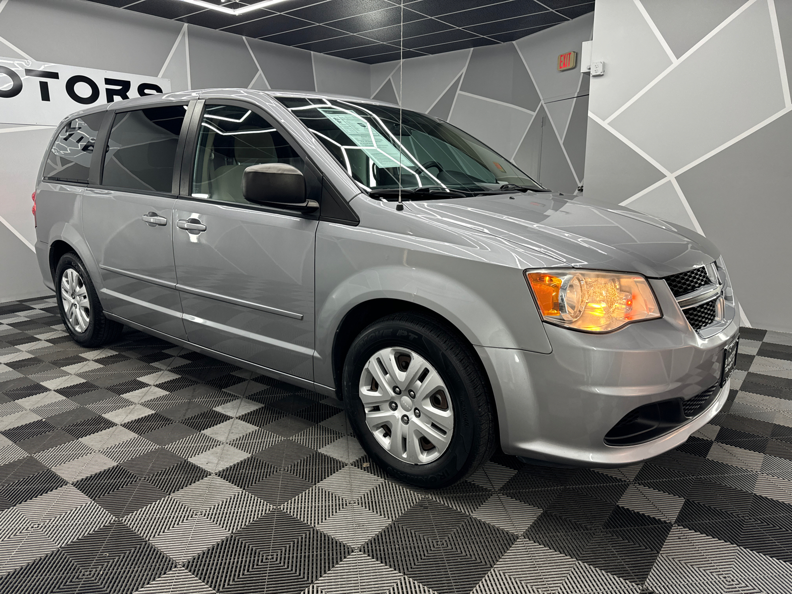 2014 Dodge Grand Caravan Passenger SE 30th Anniversary Minivan 4D 12