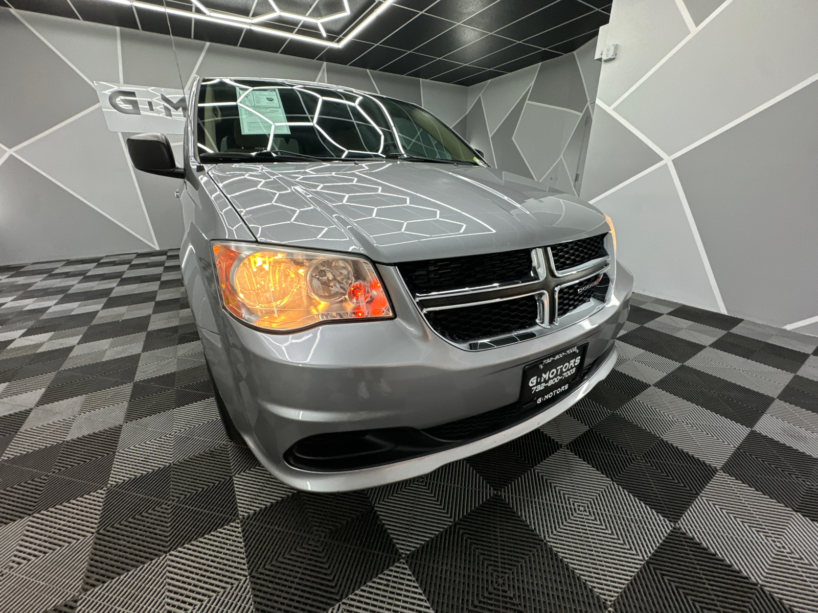 2014 Dodge Grand Caravan Passenger SE 30th Anniversary Minivan 4D 14