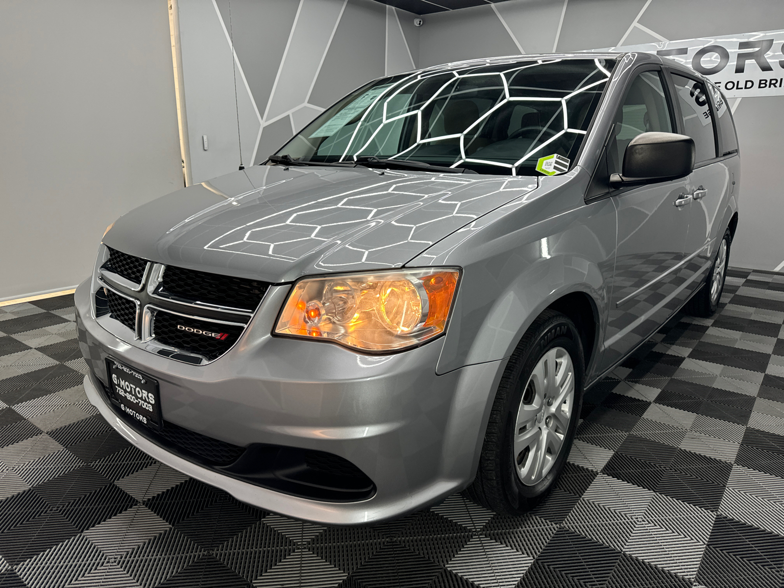 2014 Dodge Grand Caravan Passenger SE 30th Anniversary Minivan 4D 17