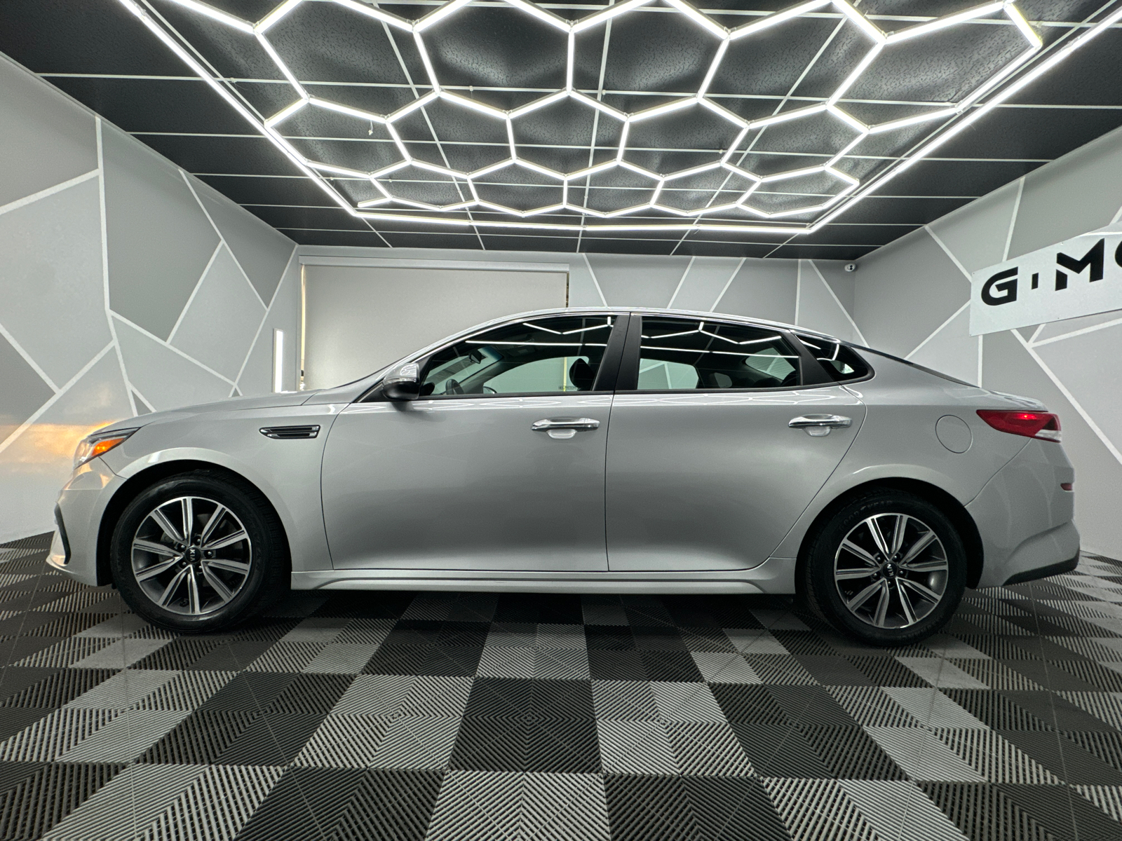 2019 Kia Optima LX Sedan 4D 3