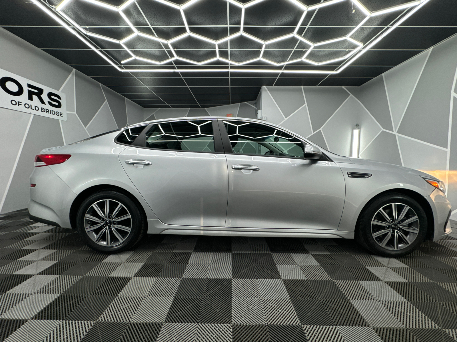 2019 Kia Optima LX Sedan 4D 11