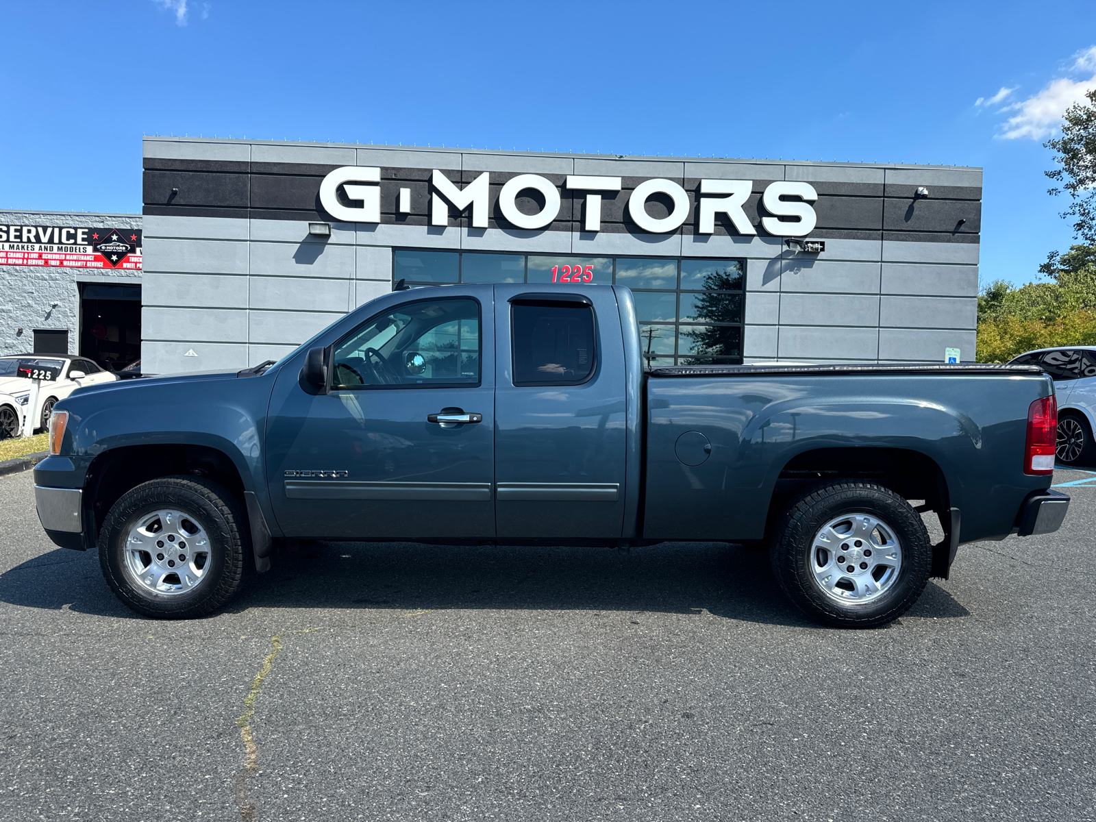 2013 GMC Sierra 1500 Extended Cab SLE Pickup 4D 6 1/2 ft 3