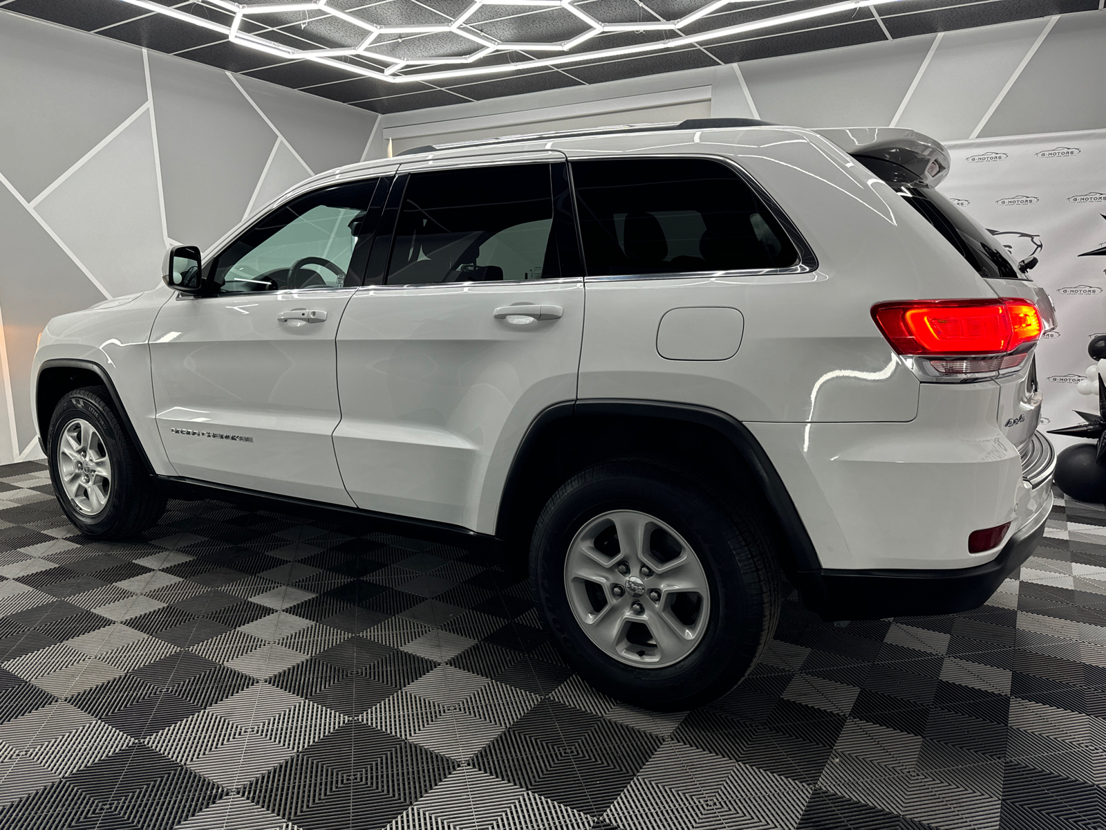 2016 Jeep Grand Cherokee Laredo Sport Utility 4D 4