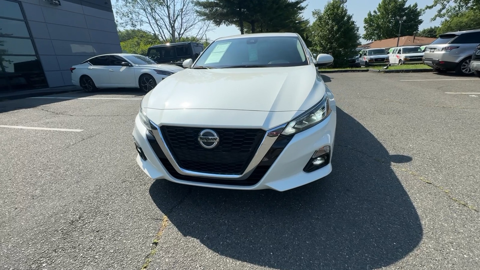 2021 Nissan Altima 2.5 SL Sedan 4D 17