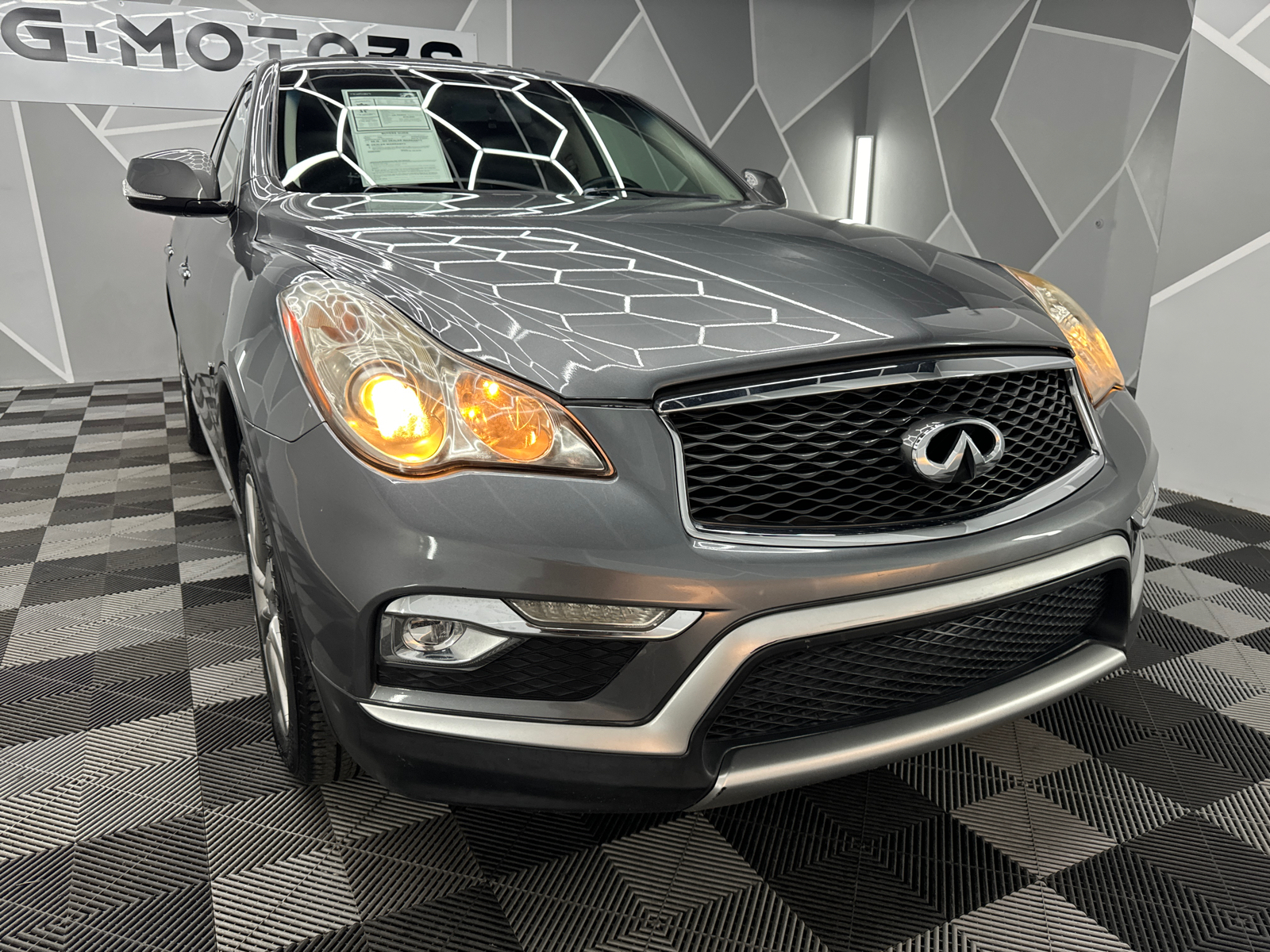 2017 INFINITI QX50 Sport Utility 4D 14