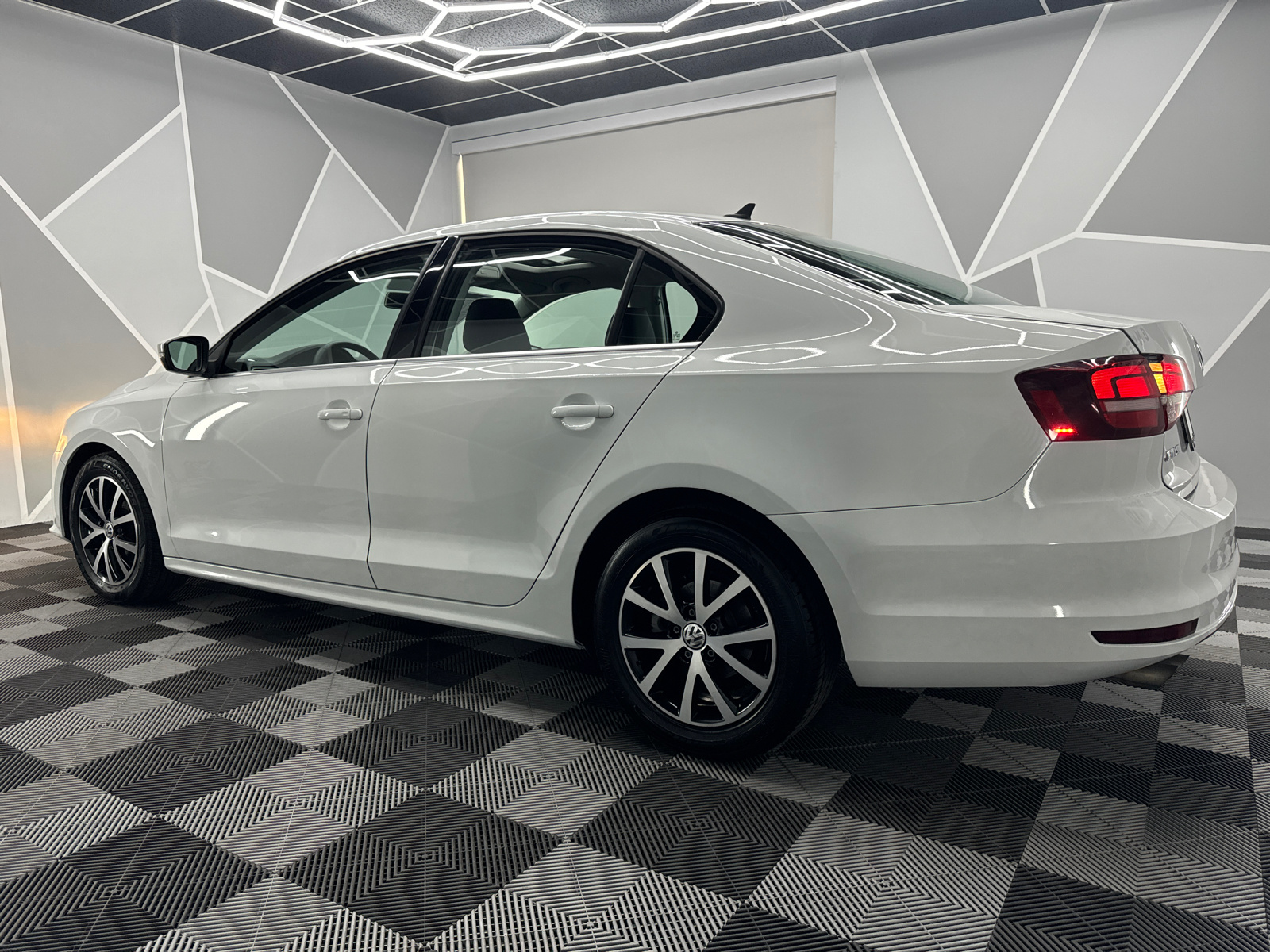 2017 Volkswagen Jetta  4