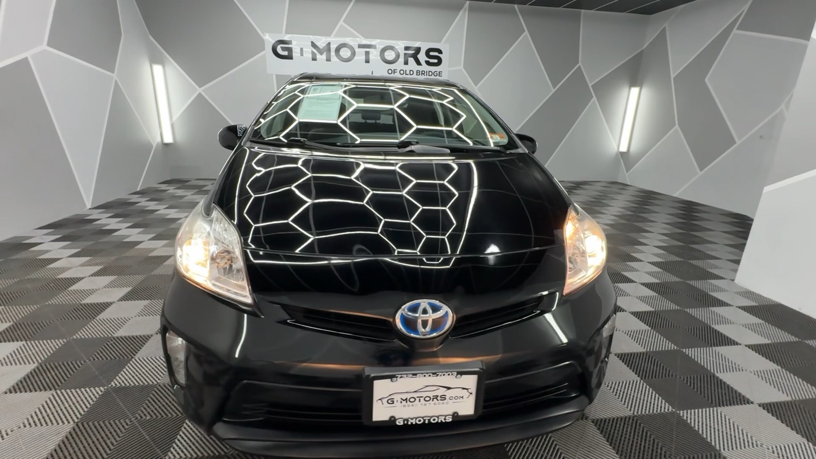 2015 Toyota Prius Three Hatchback 4D 28