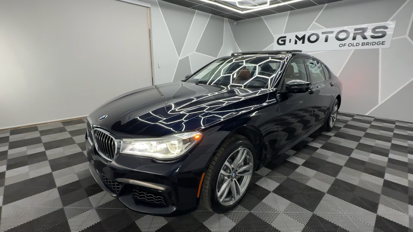 2016 BMW 7 Series 750i xDrive Sedan 4D 21