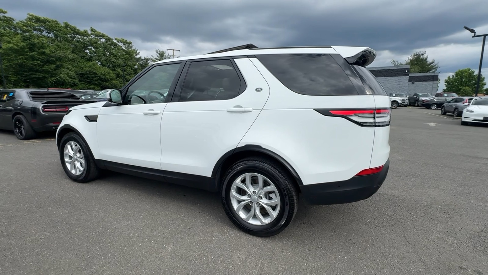 2020 Land Rover Discovery SE Sport Utility 4D 5