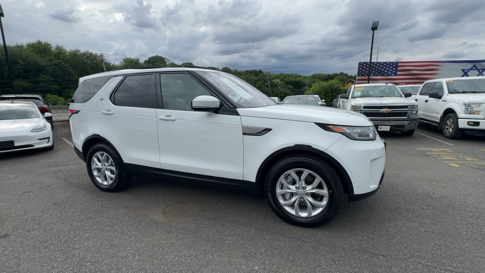 2020 Land Rover Discovery SE Sport Utility 4D 12