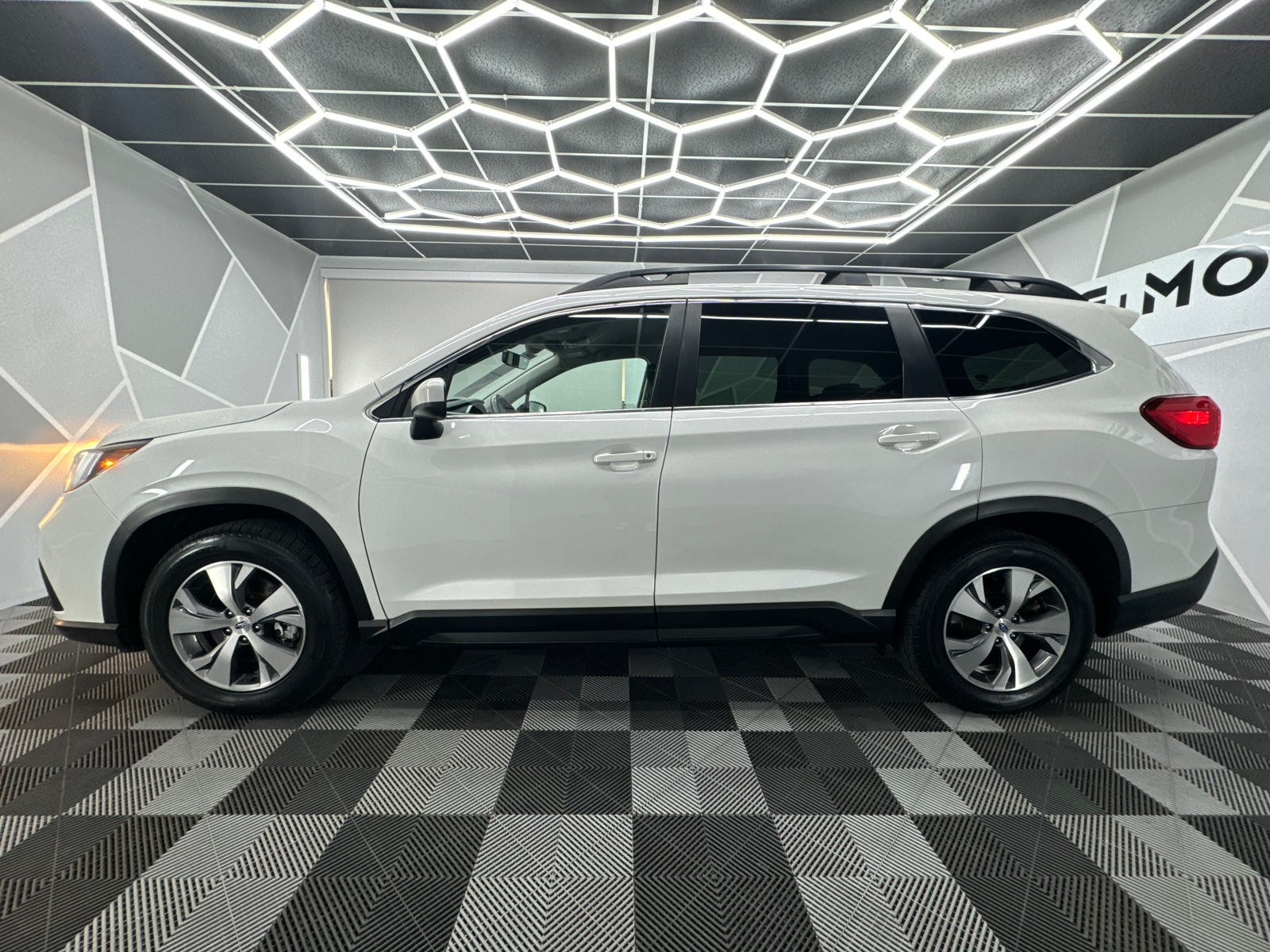 2019 Subaru Ascent Premium Sport Utility 4D 3