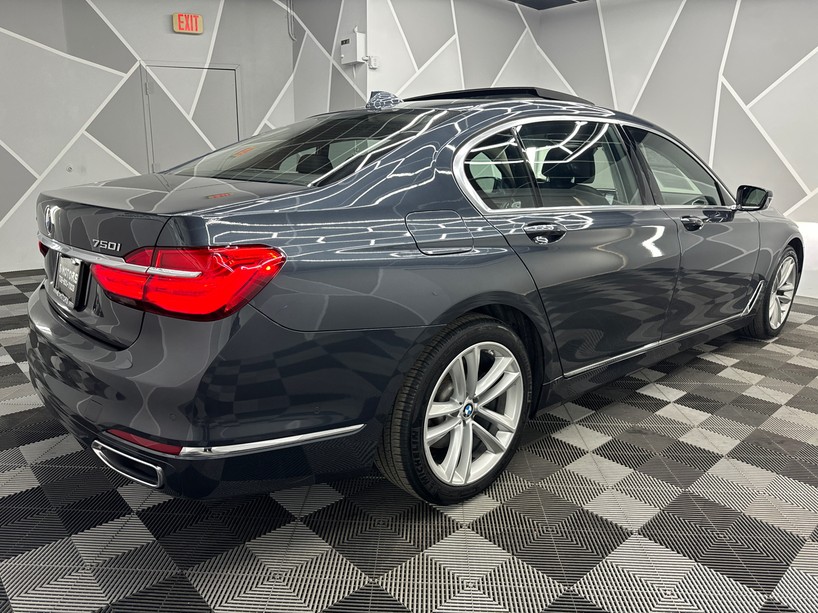 2018 BMW 7 Series 750i xDrive Sedan 4D 10