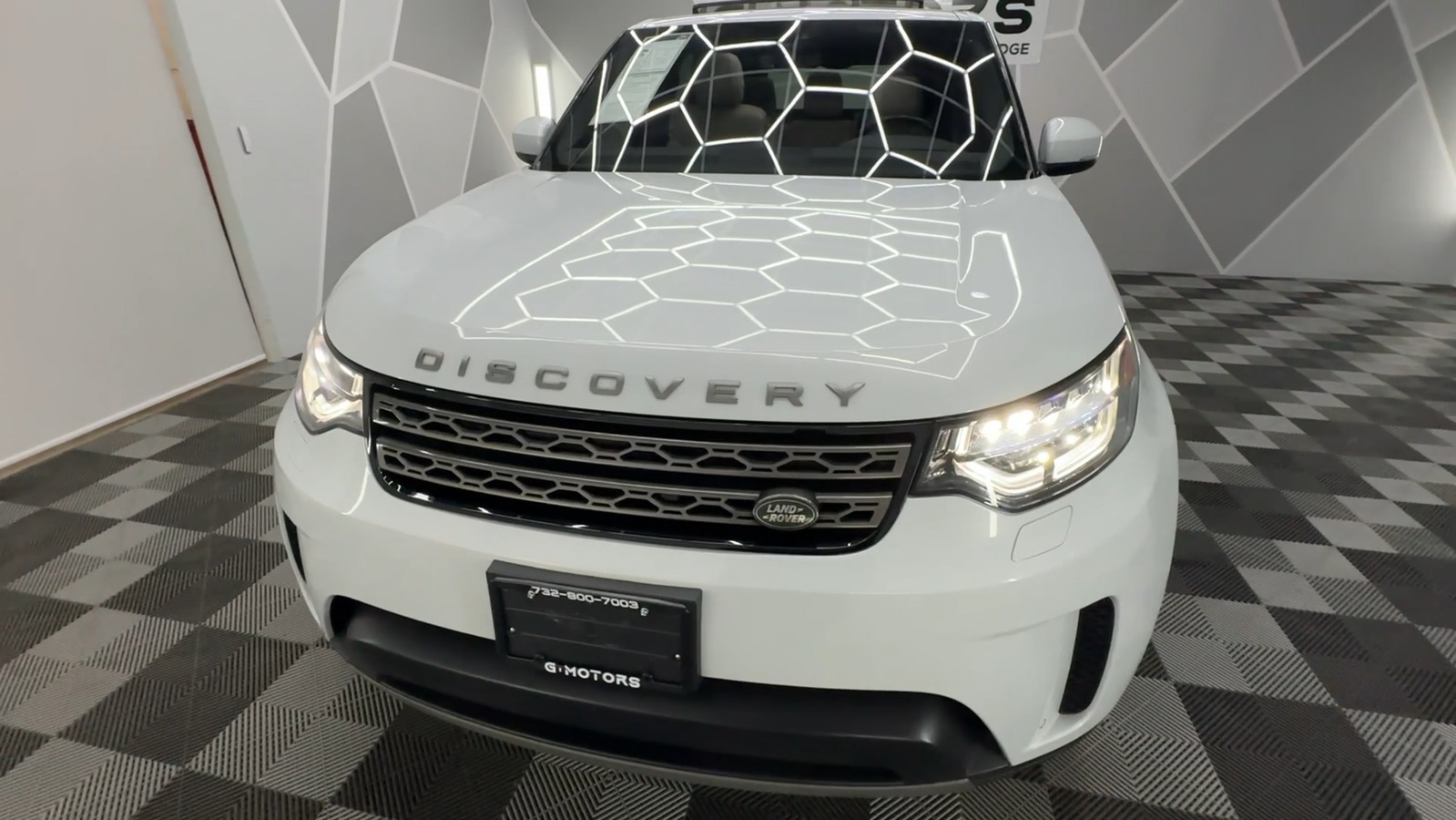 2020 Land Rover Discovery SE Sport Utility 4D 22