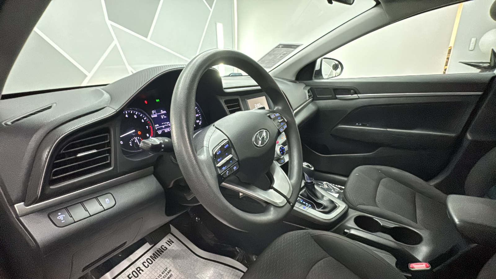 2019 Hyundai Elantra SE Sedan 4D 37