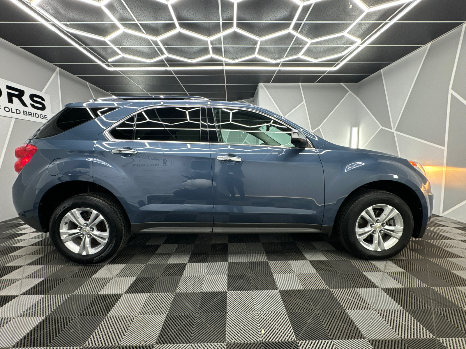 2011 Chevrolet Equinox LTZ Sport Utility 4D 11