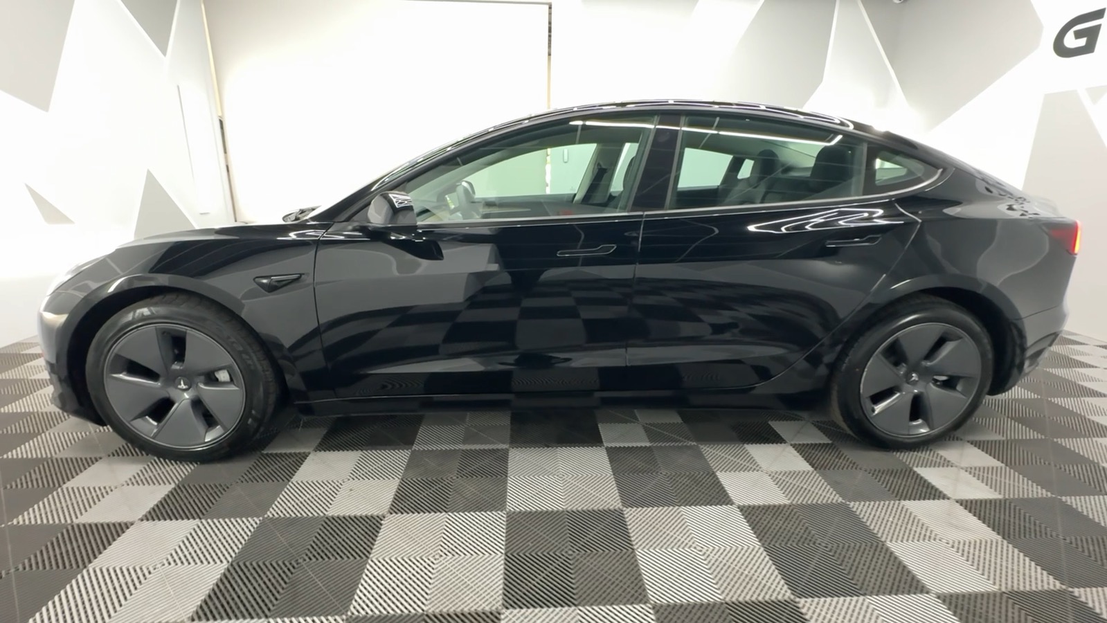 2023 Tesla Model 3 Standard Sedan 4D 6