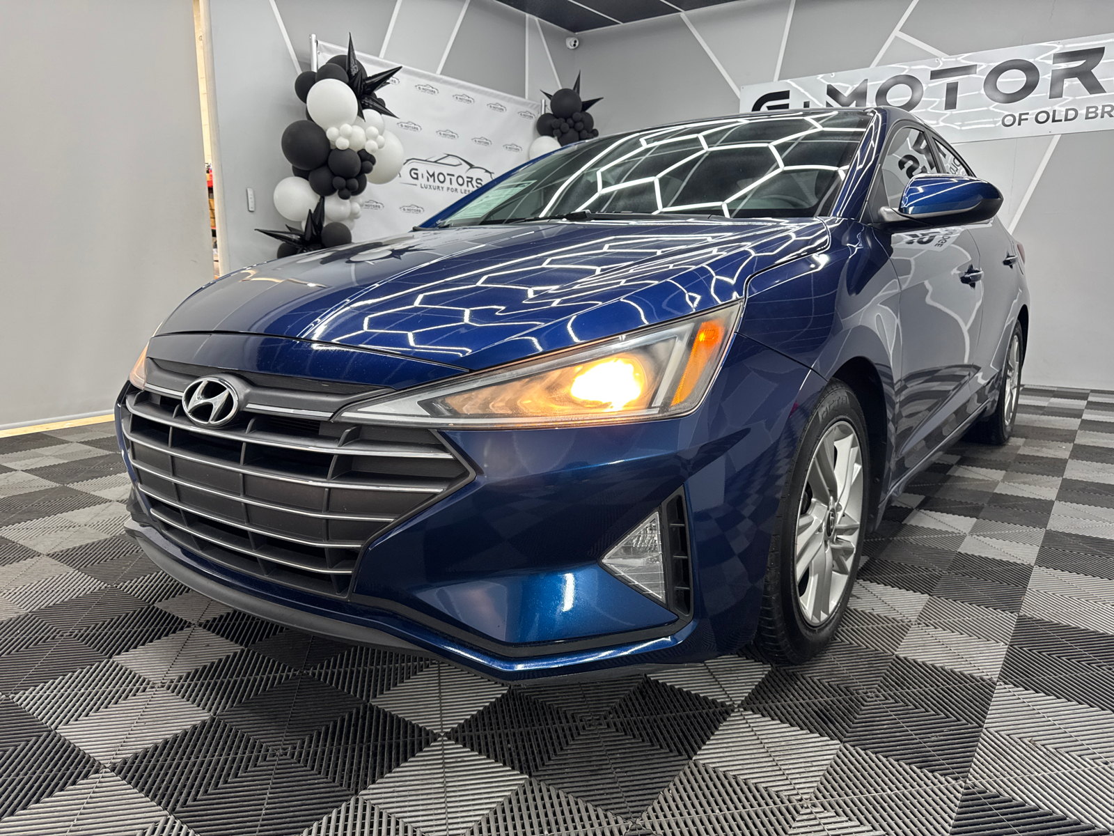 2019 Hyundai Elantra SEL Sedan 4D 1