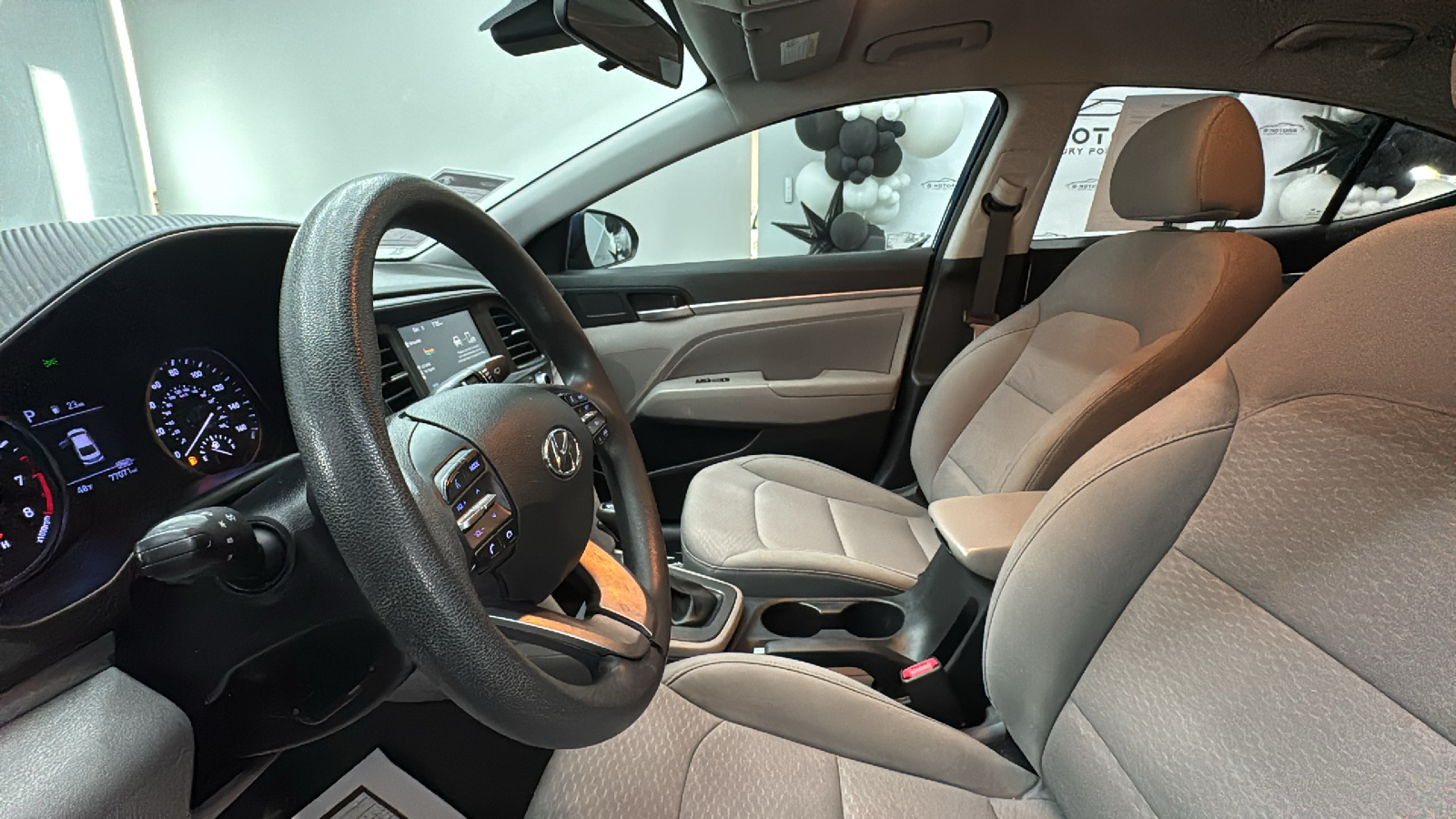 2019 Hyundai Elantra SEL Sedan 4D 36