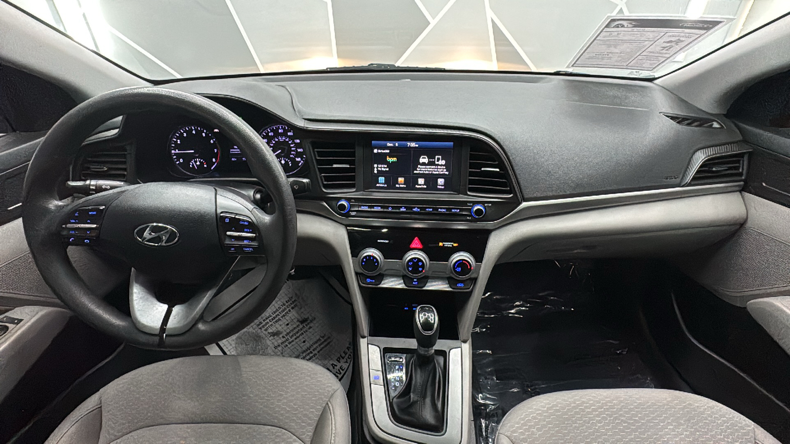 2019 Hyundai Elantra SEL Sedan 4D 39