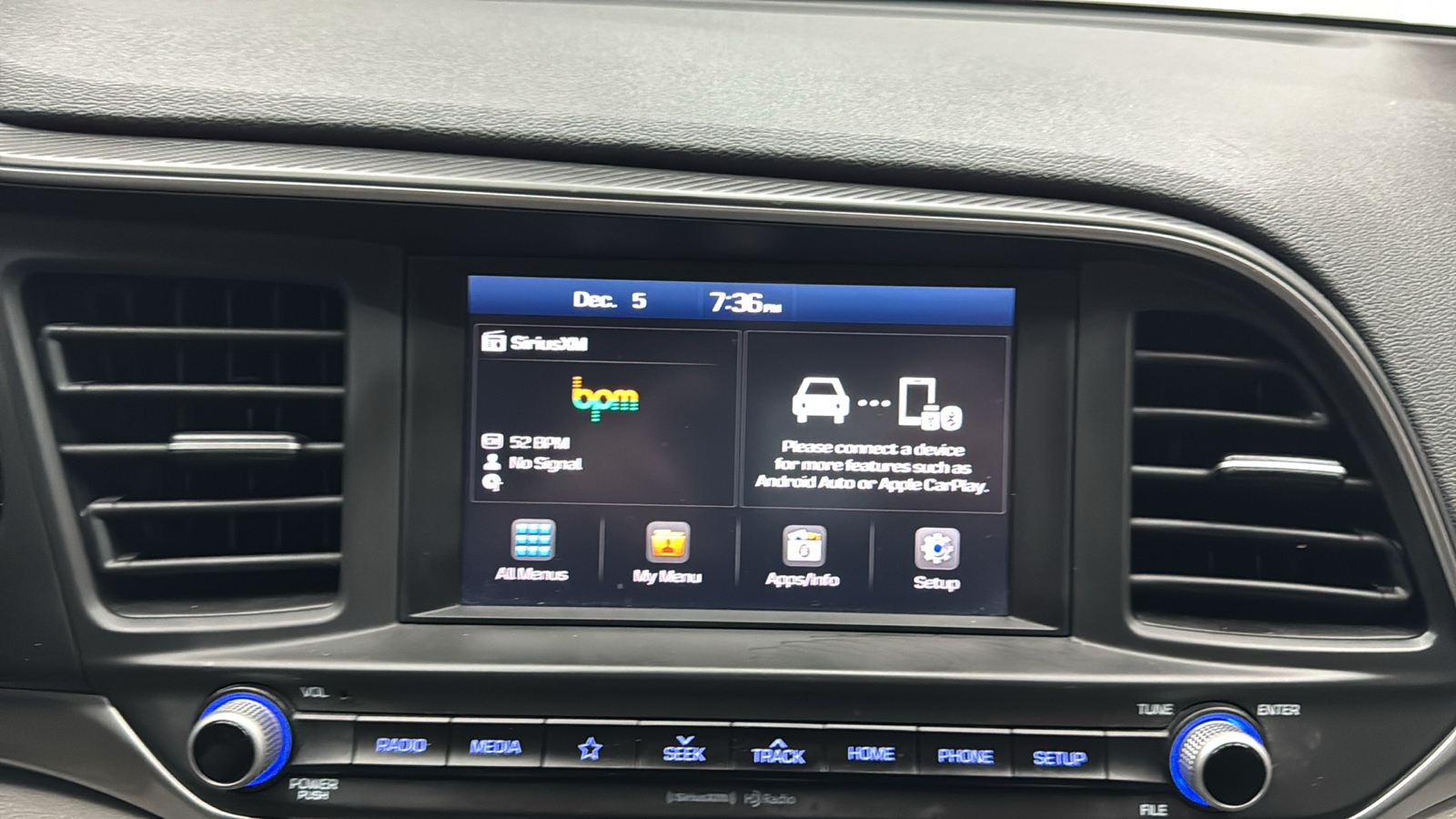 2019 Hyundai Elantra SEL Sedan 4D 44