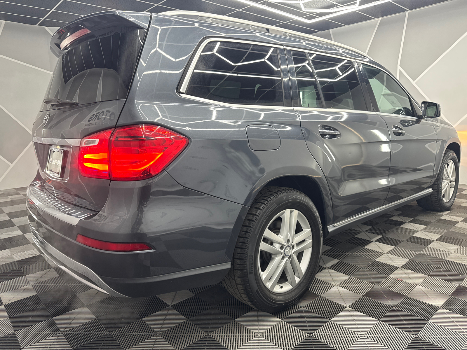 2015 Mercedes-Benz GL-Class GL 450 4MATIC Sport Utility 4D 10