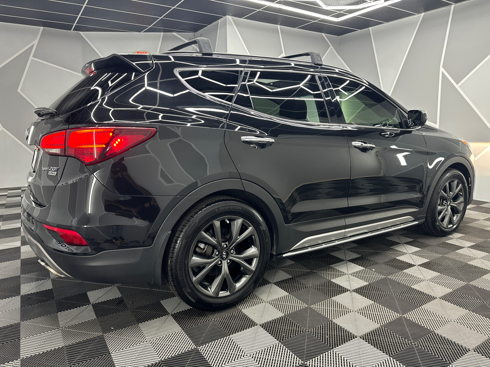 2017 Hyundai Santa Fe Sport 2.0T Ultimate Sport Utility 4D 10