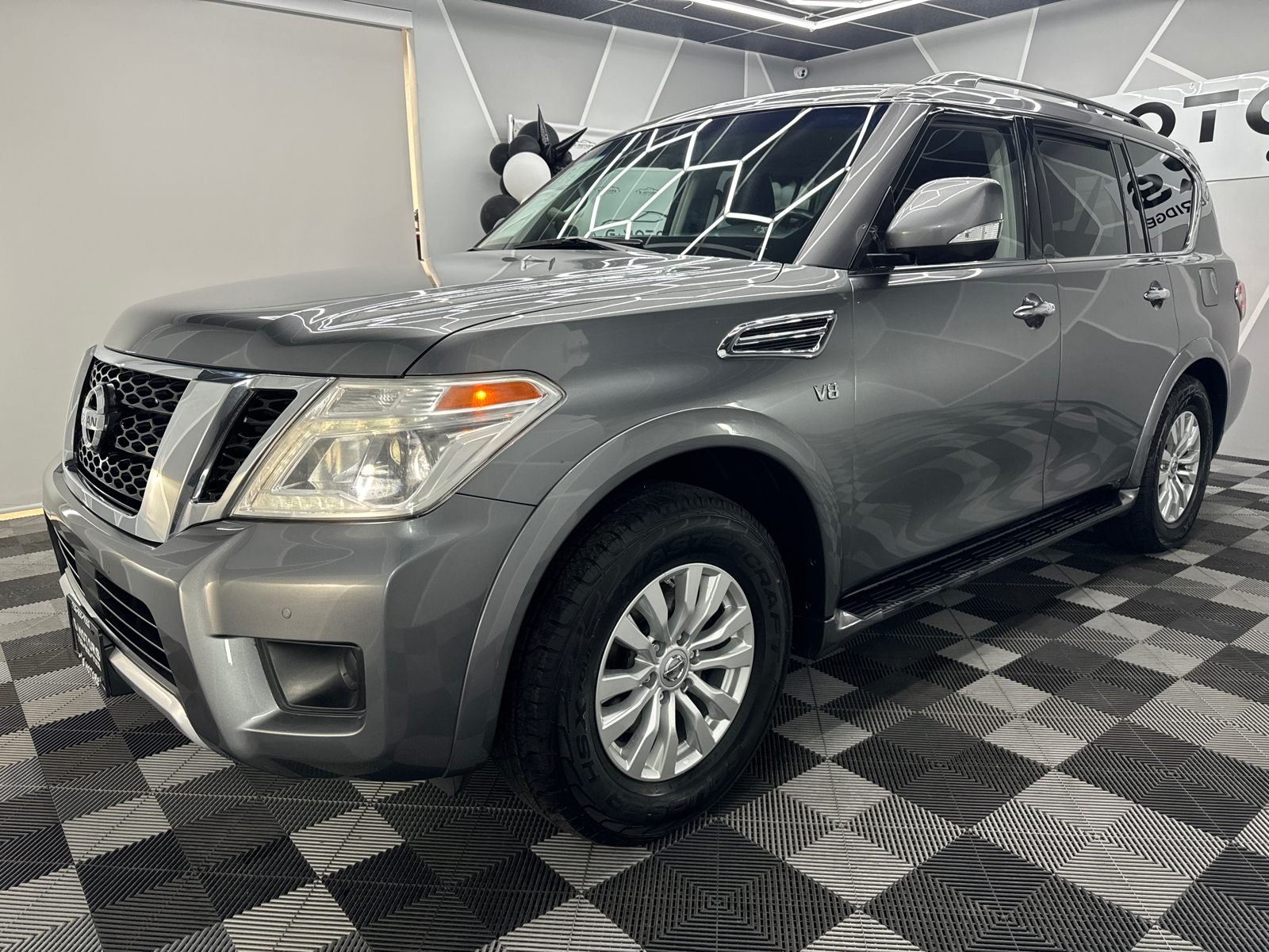 2017 Nissan Armada  2