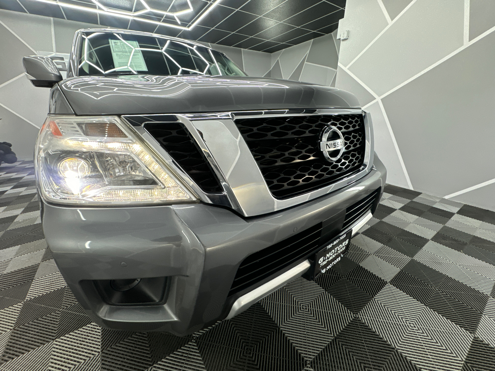 2017 Nissan Armada  14