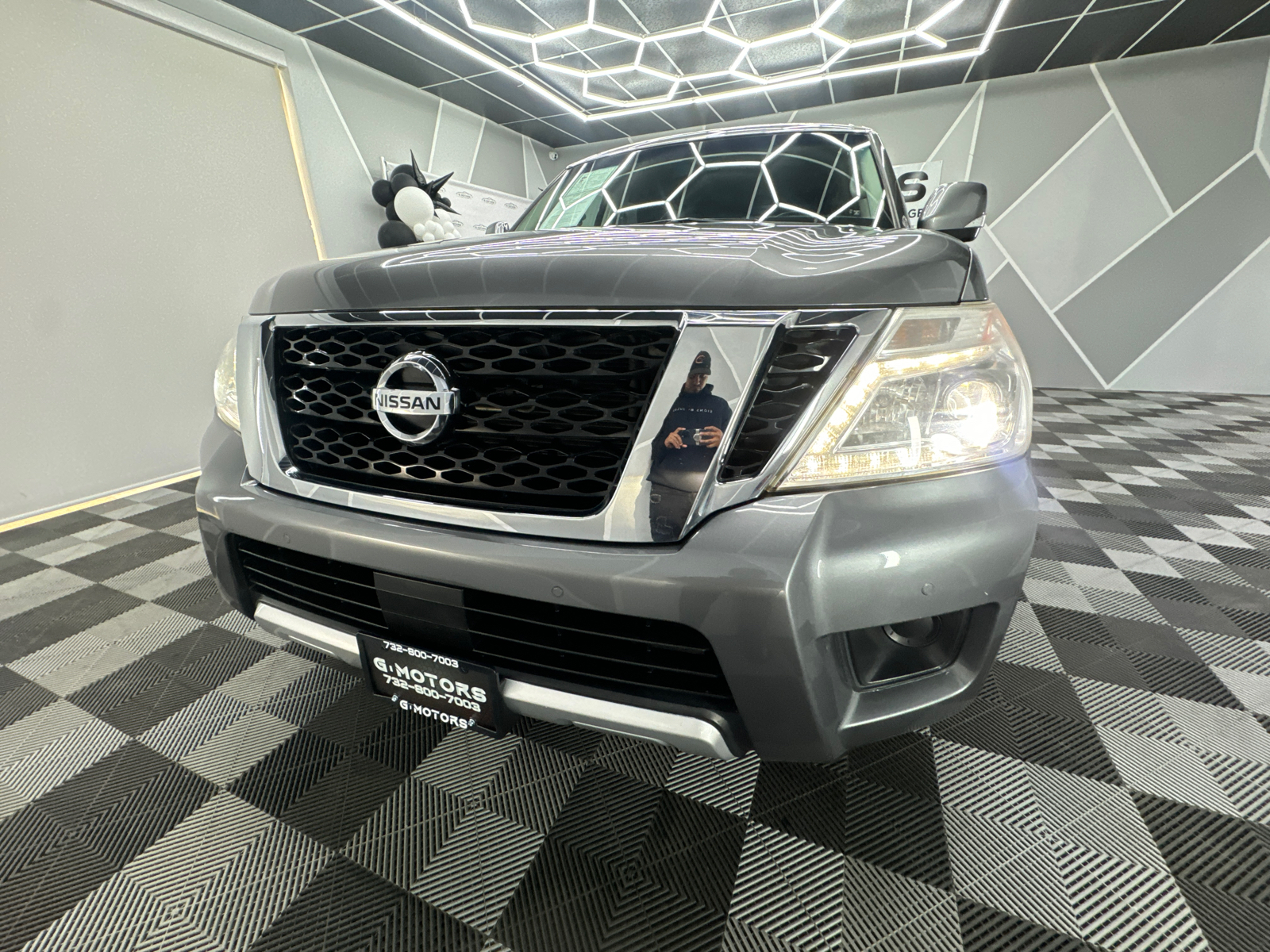 2017 Nissan Armada  16