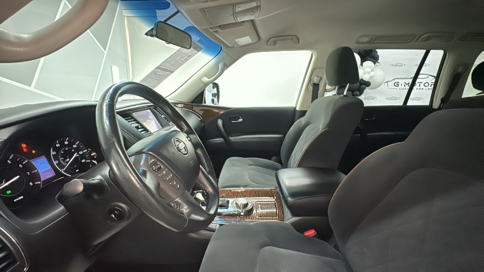 2017 Nissan Armada  38