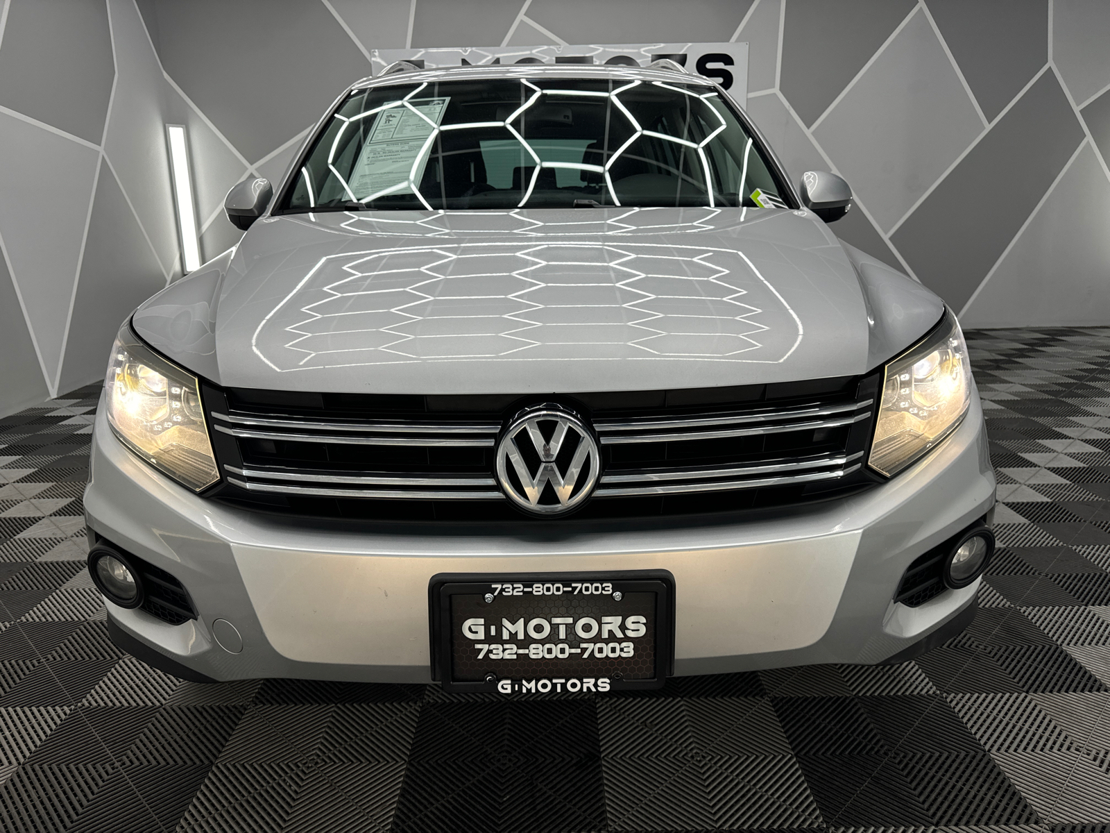 2016 Volkswagen Tiguan 2.0T SEL 4Motion Sport Utility 4D 15