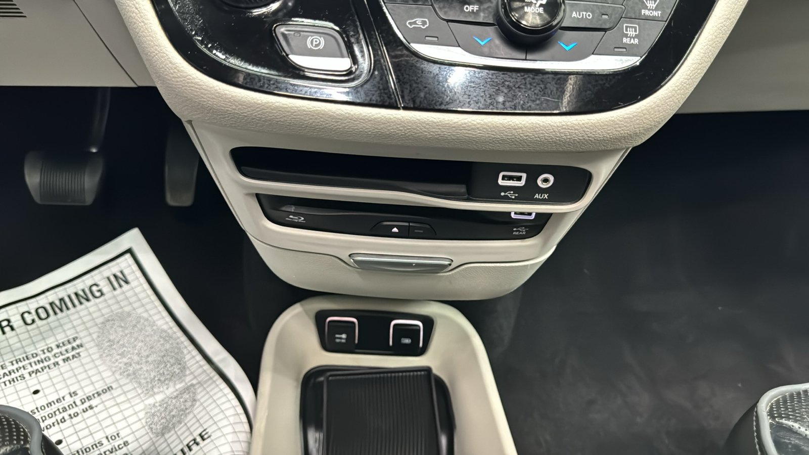 2019 Chrysler Pacifica Limited Minivan 4D 49