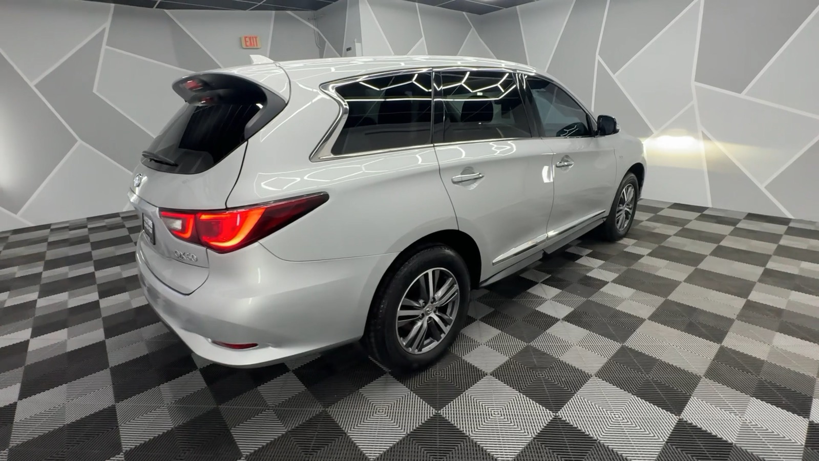 2020 INFINITI QX60 PURE Sport Utility 4D 8