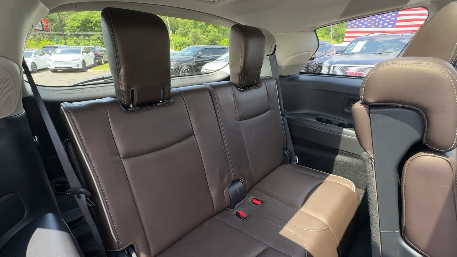 2019 INFINITI QX60 LUXE Sport Utility 4D 30