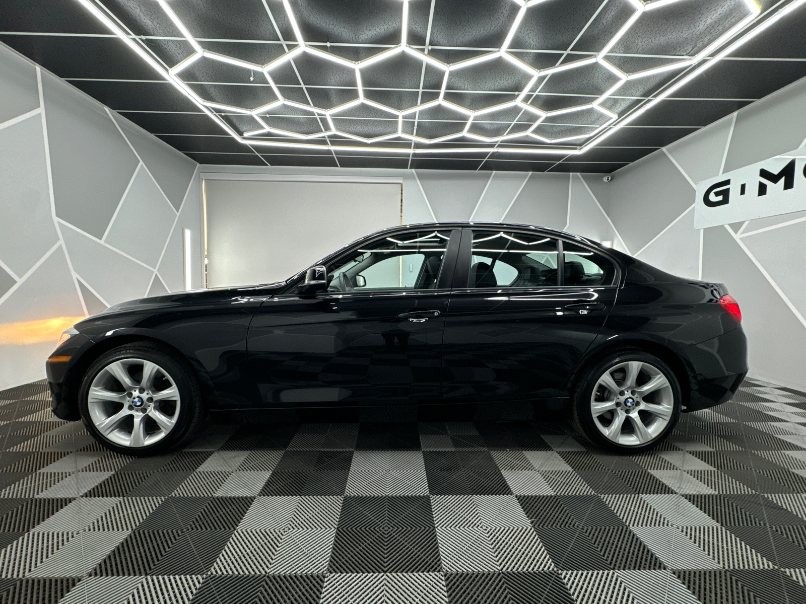 2015 BMW 3 Series 328i xDrive Sedan 4D 3