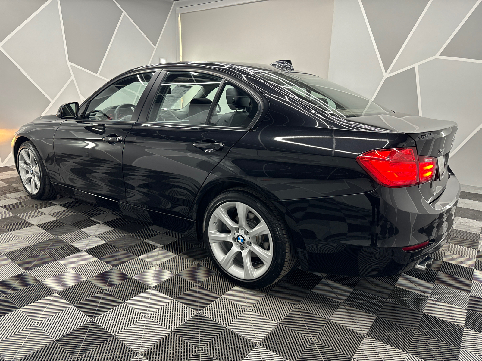 2015 BMW 3 Series 328i xDrive Sedan 4D 4