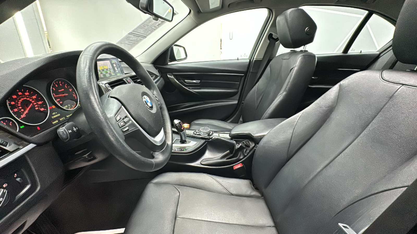 2015 BMW 3 Series 328i xDrive Sedan 4D 34