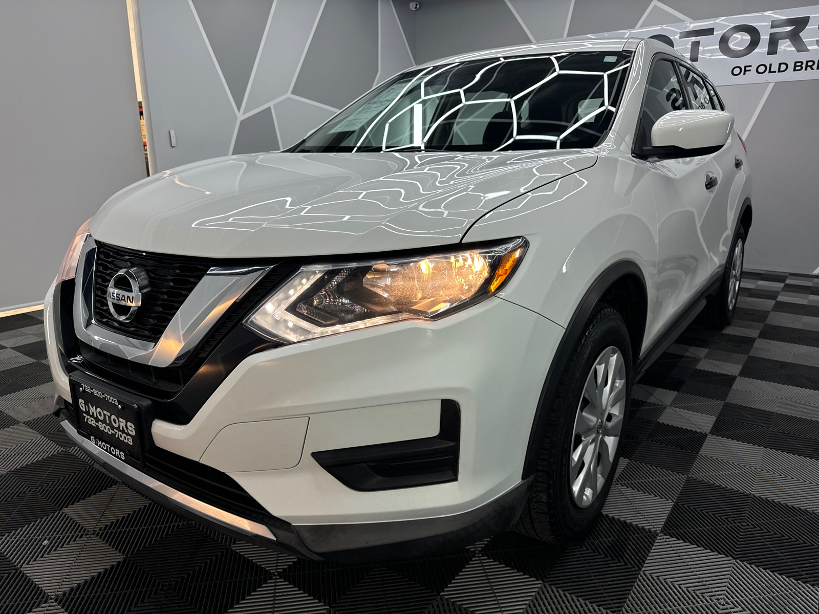 2017 Nissan Rogue  17