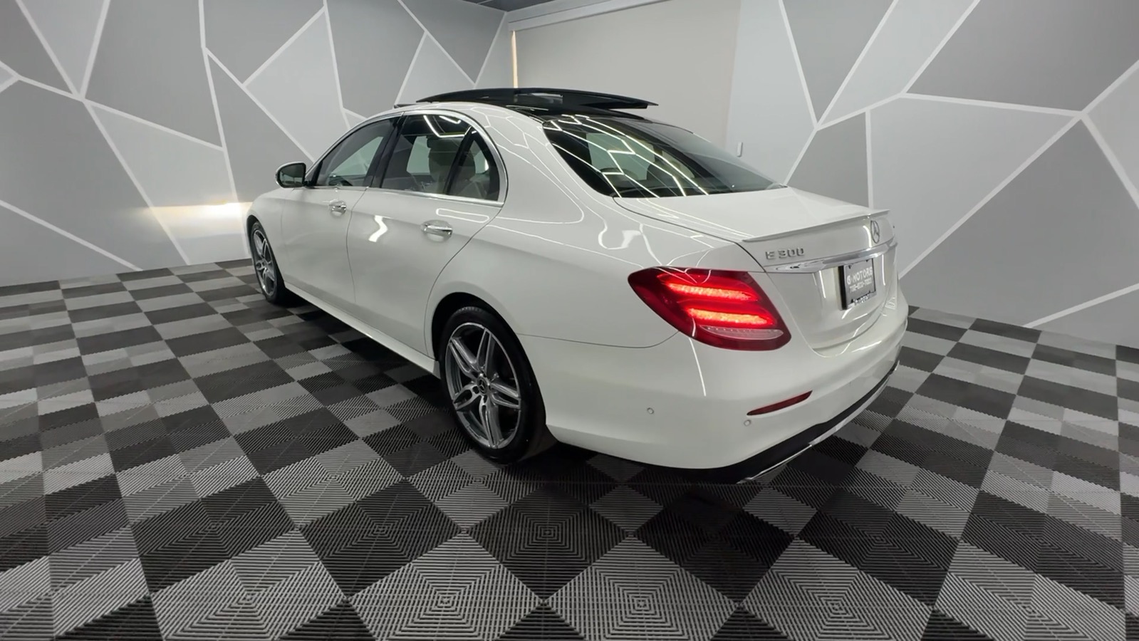 2019 Mercedes-Benz E-Class E 300 4MATIC Sedan 4D 4