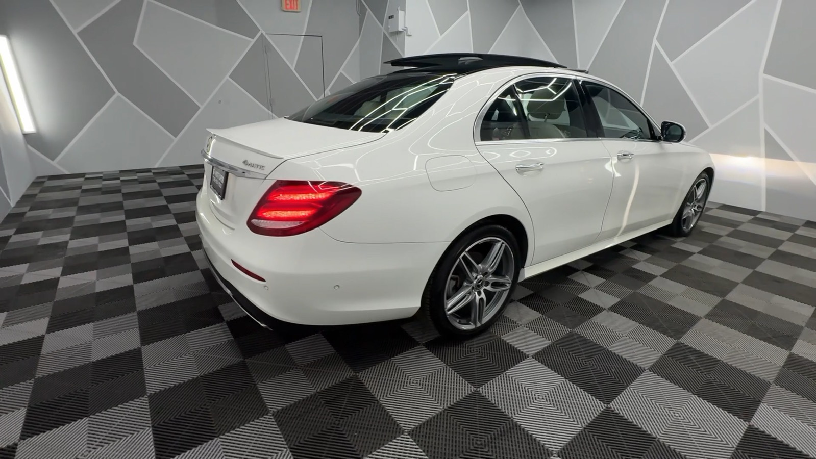 2019 Mercedes-Benz E-Class E 300 4MATIC Sedan 4D 7