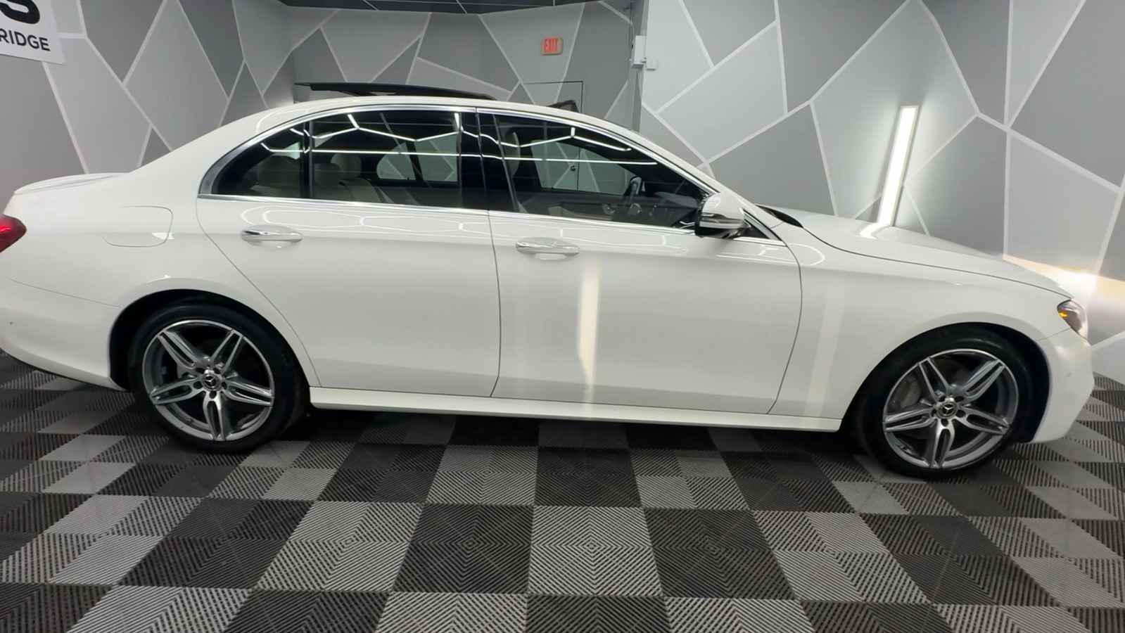 2019 Mercedes-Benz E-Class E 300 4MATIC Sedan 4D 8