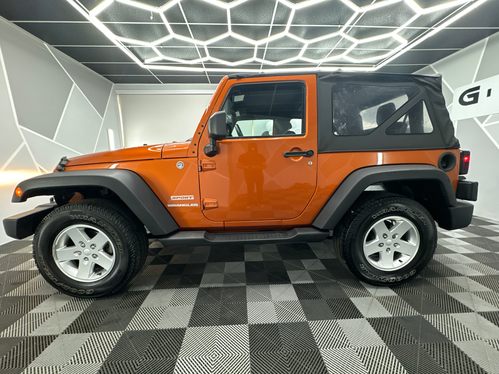 2011 Jeep Wrangler  3