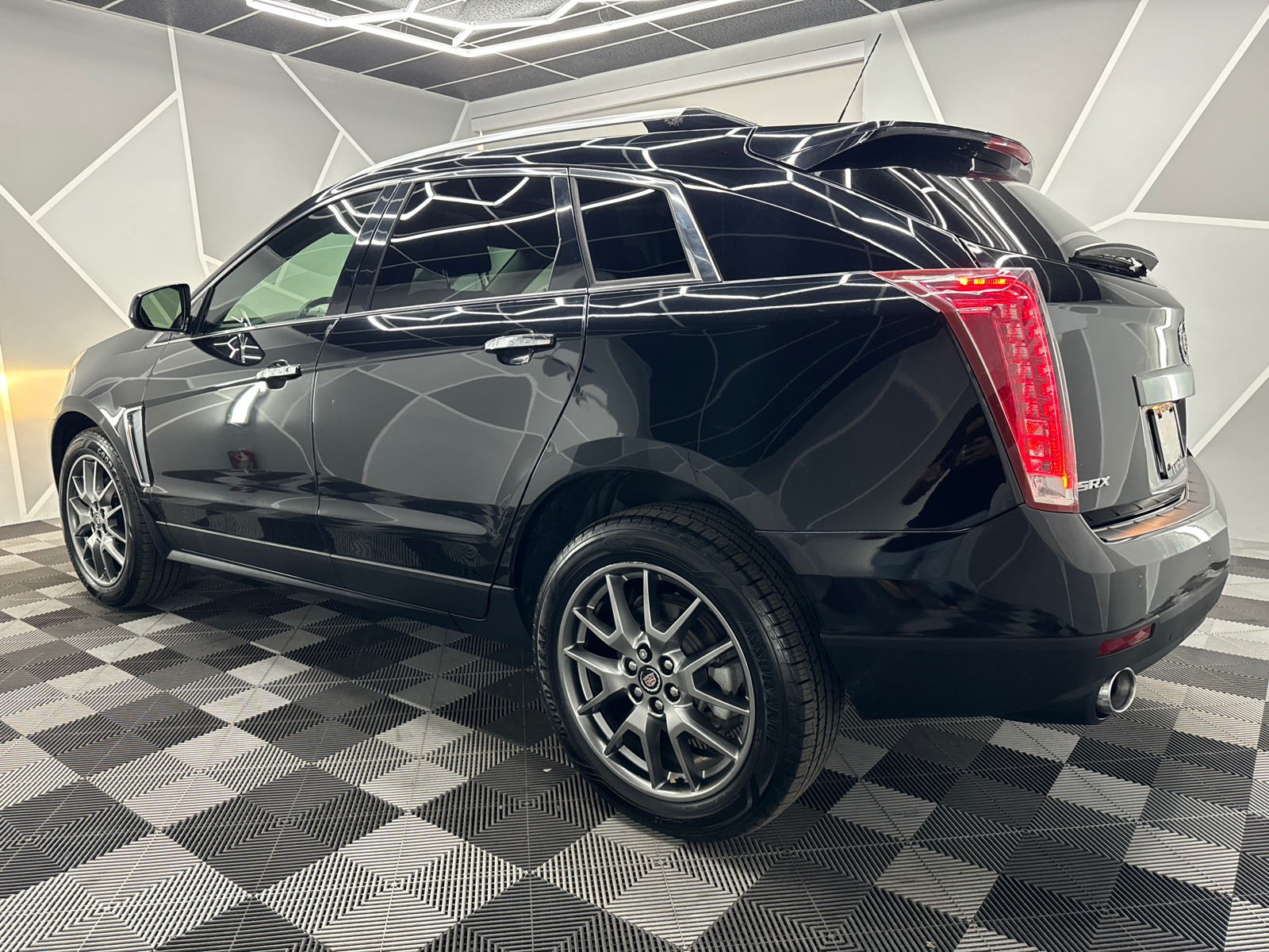 2016 Cadillac SRX Performance Collection Sport Utility 4D 4