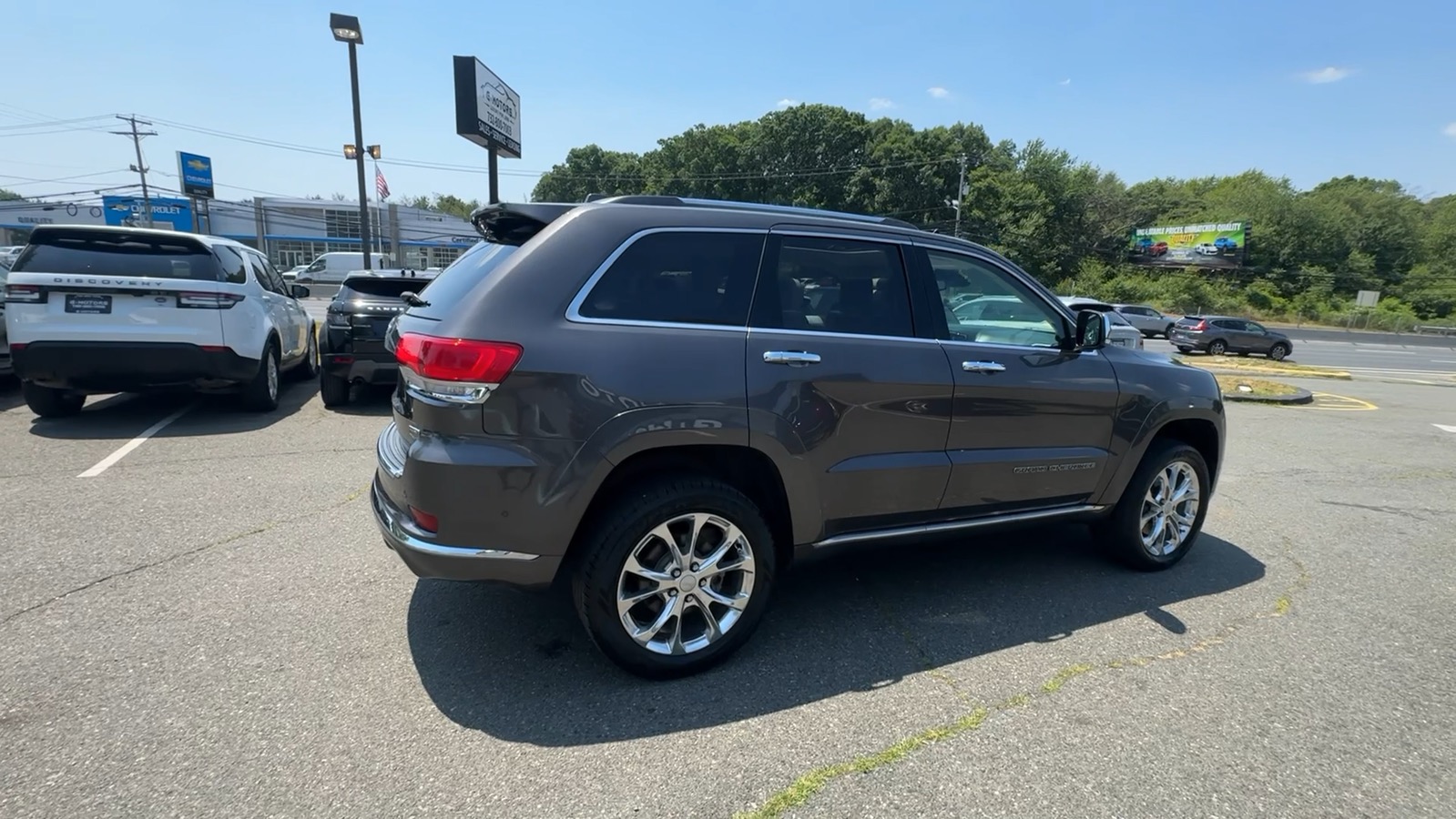 2019 Jeep Grand Cherokee Summit Sport Utility 4D 9